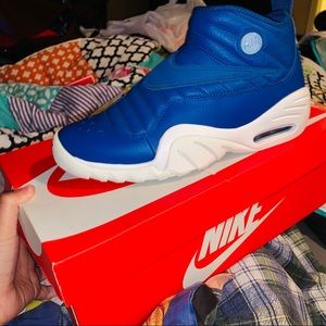 Men’s Nike Air shake shoes